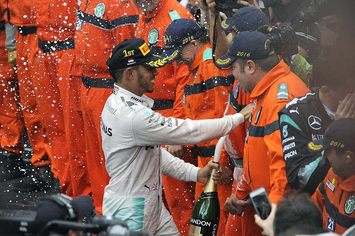 F1, Gp Montecarlo 2016: il vero rivale di Ricciardo? Lo stratega della Red Bull (29)