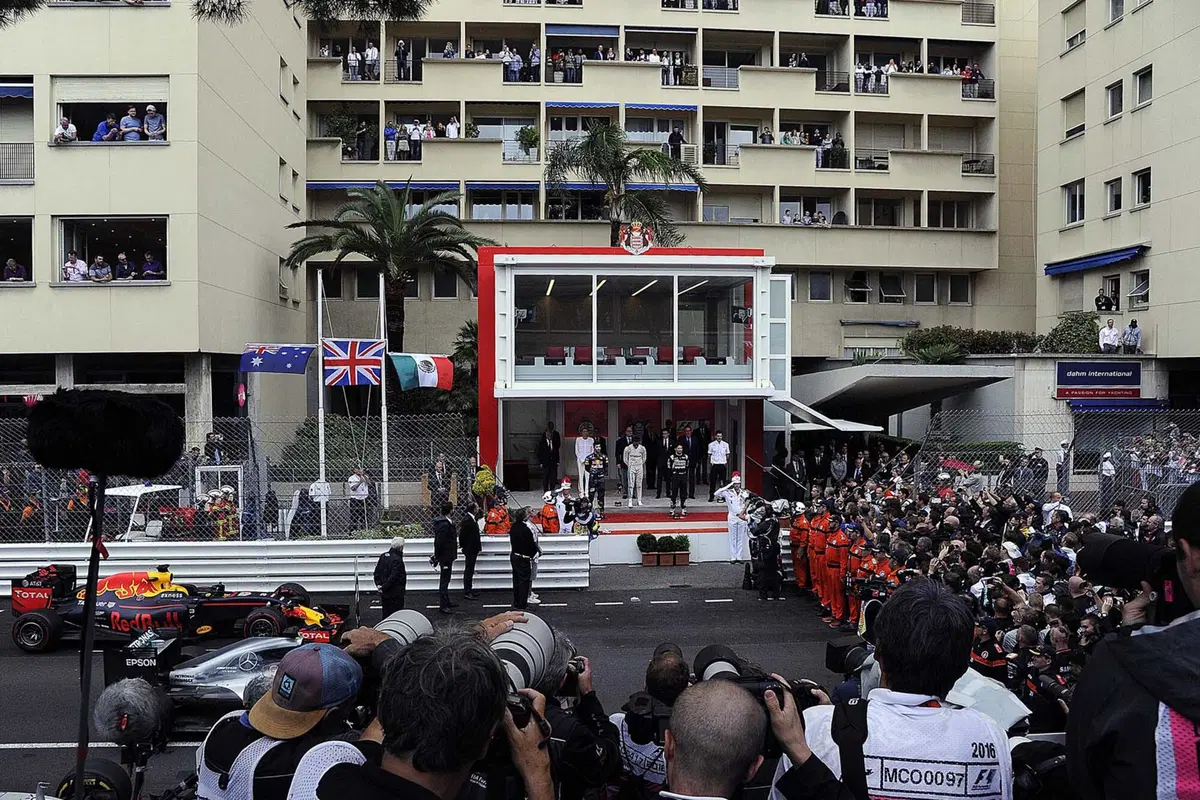 F1, Gp Montecarlo 2016: il vero rivale di Ricciardo? Lo stratega della Red Bull (42)