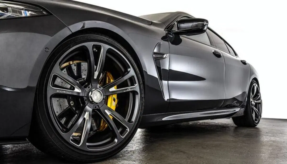 BMW M8: ecco la “cura” AC Schnitzer (5)