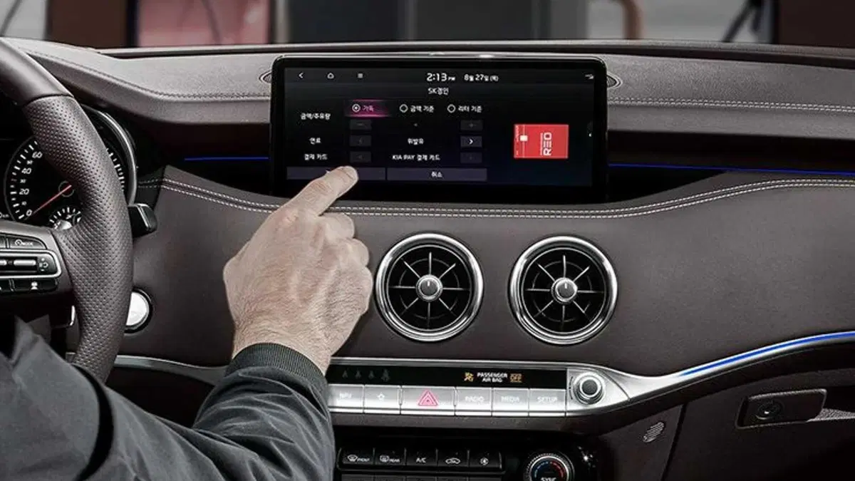 Kia Stinger: in arrivo alcuni aggiornamenti (9)