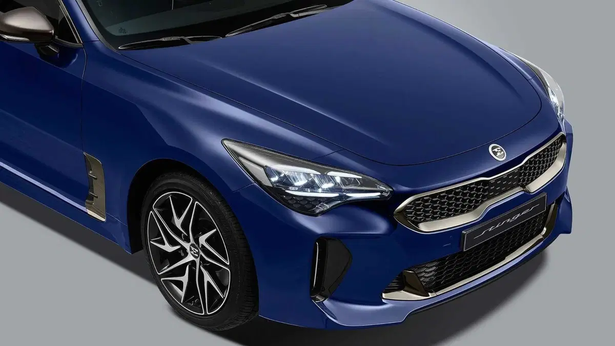 Kia Stinger: in arrivo alcuni aggiornamenti (3)