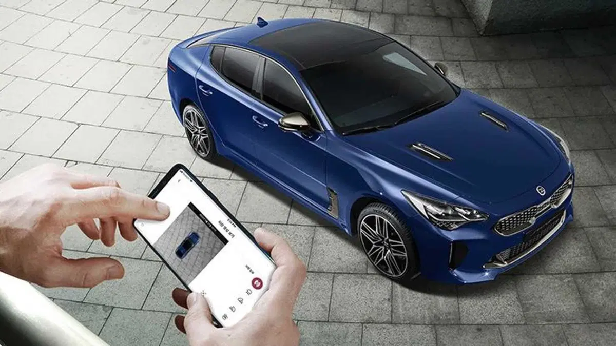 Kia Stinger: in arrivo alcuni aggiornamenti (14)