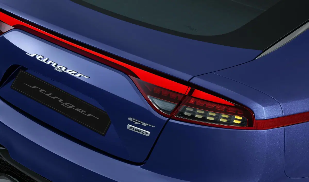 Kia Stinger: in arrivo alcuni aggiornamenti (5)