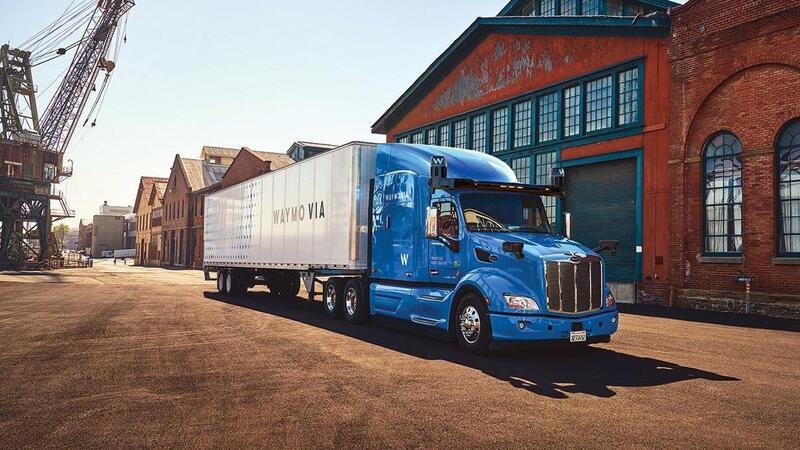 Anche i camion sono pronti alla guida autonoma: Waymo con supporti Google e Peterbilt prova in Texas