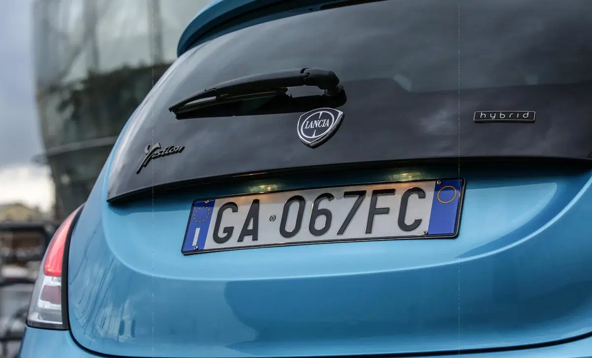 Lancia Ypsilon 1.2 69 CV 5 porte GPL Ecochic Gold (17)