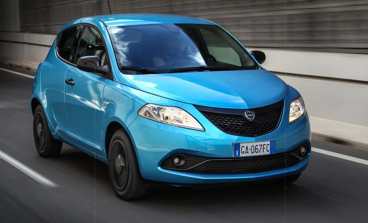 Lancia Ypsilon 1.2 69 CV 5 porte GPL Ecochic Gold (10)