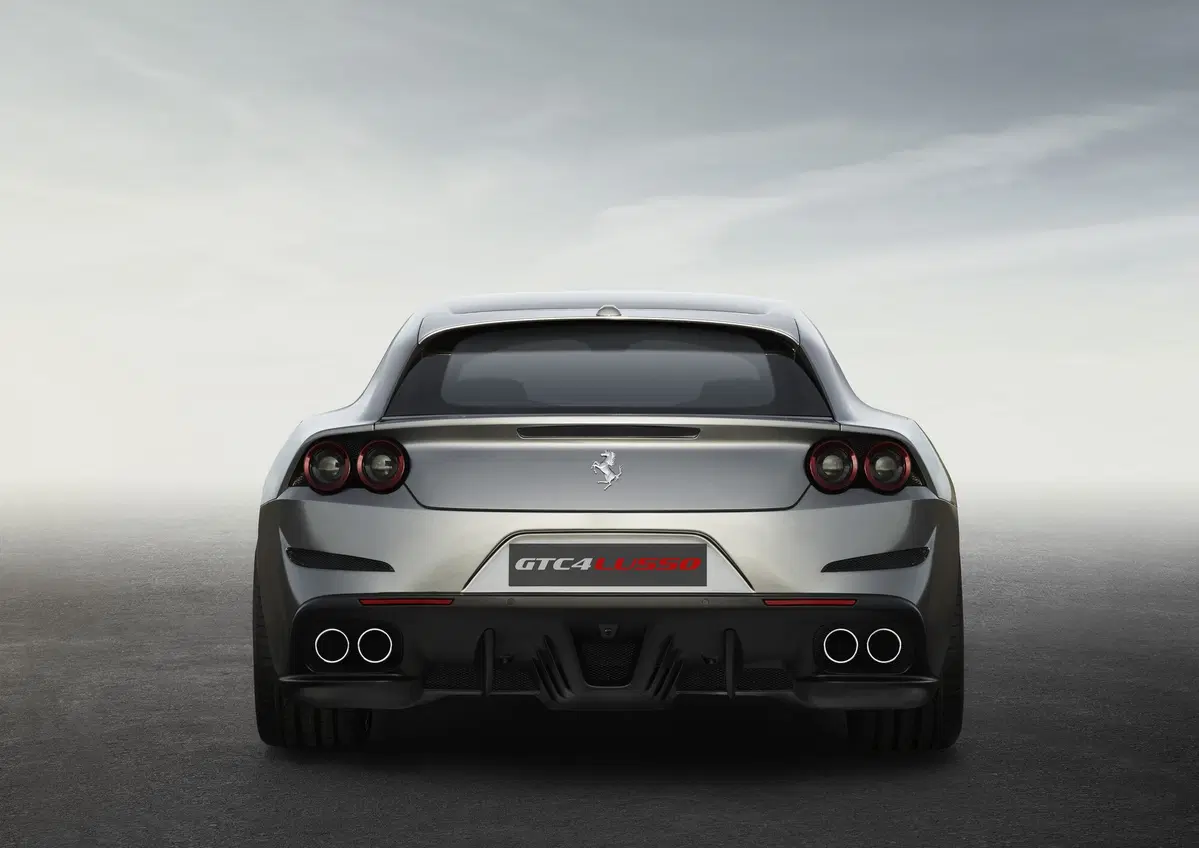 Ferrari GTC4 Lusso (5)