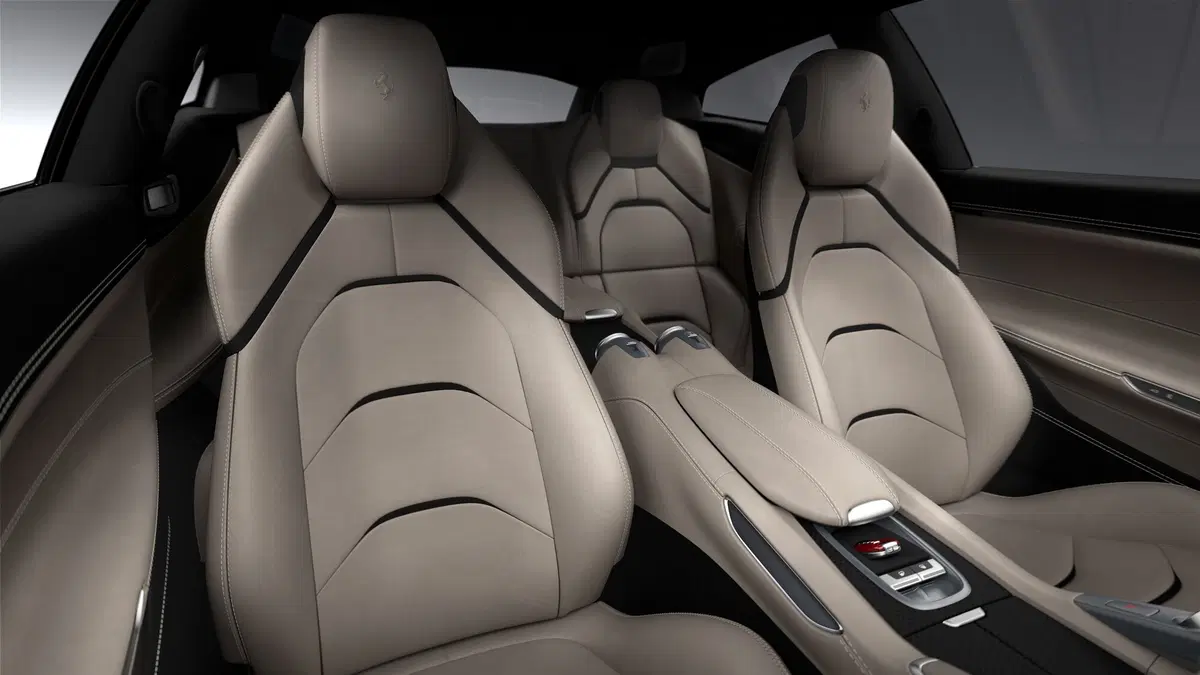 Ferrari GTC4 Lusso (12)