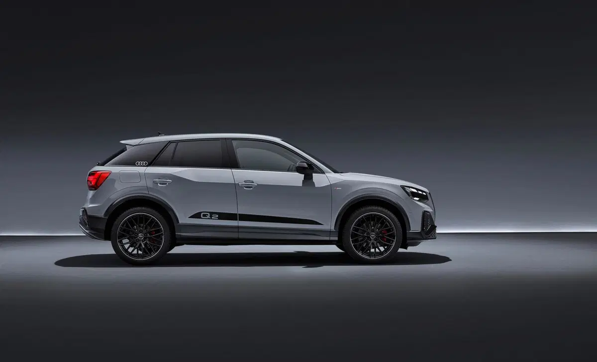 Audi Q2 (2016-->>) (2)