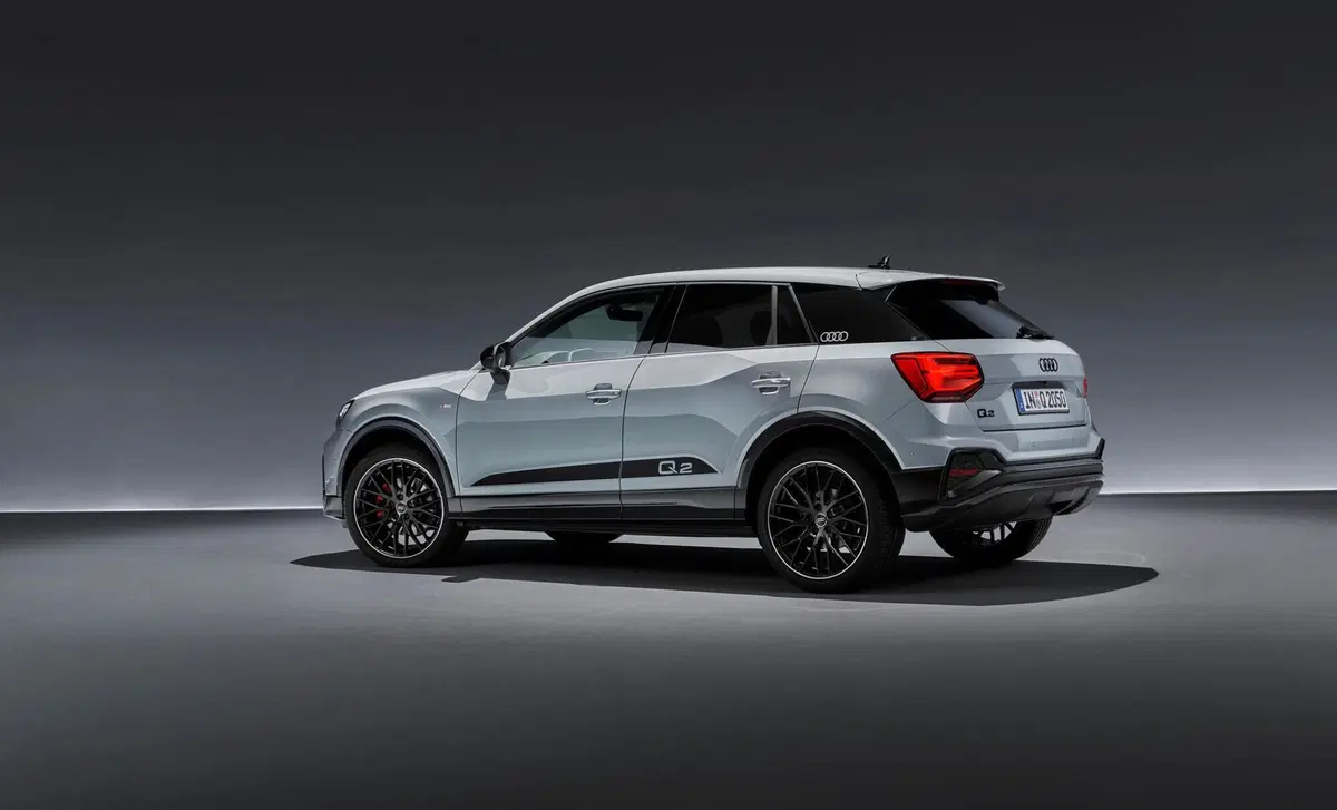 Audi Q2 (2016-->>) (6)