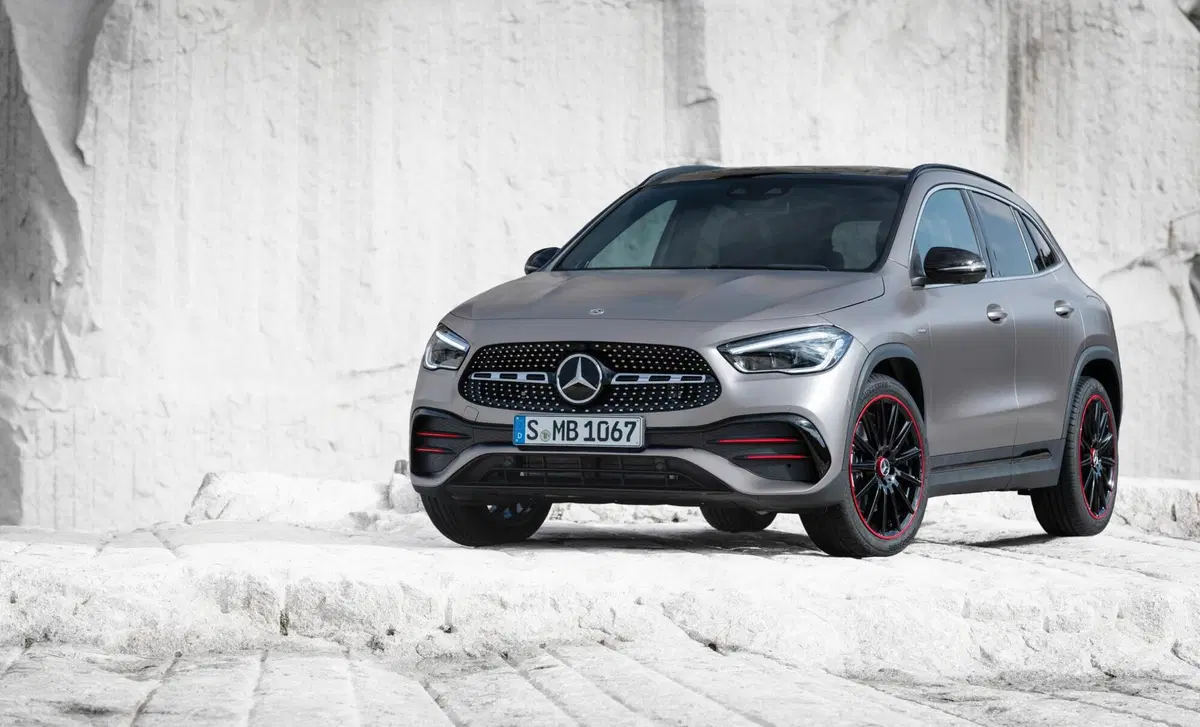 Mercedes-Benz GLA SUV 200 d Progressive Advanced Plus 4matic auto