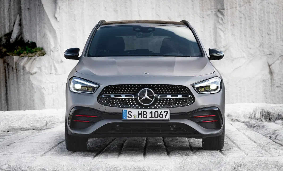 Mercedes-Benz GLA SUV 220 d Progressive Advanced 4matic auto (3)