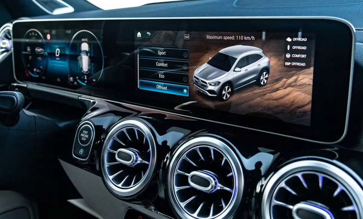 Mercedes-Benz GLA SUV 220 d Progressive Advanced 4matic auto (13)