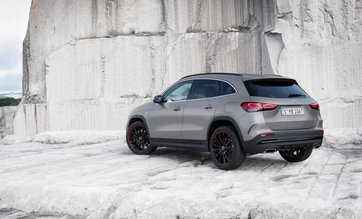 Mercedes-Benz GLA SUV 220 d Progressive Advanced 4matic auto (4)