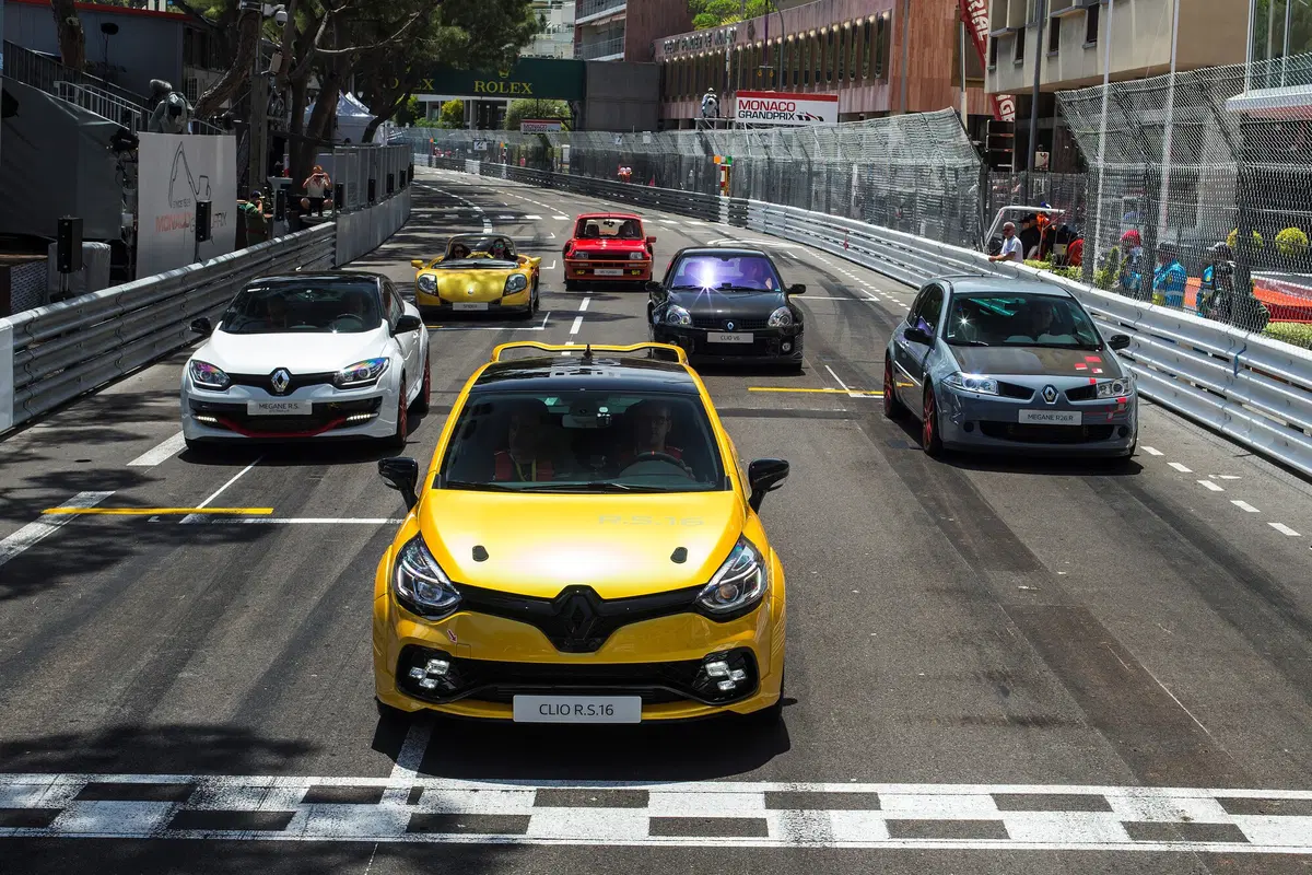 Renault Clio: svelata a Monaco la nuova R.S 16 (15)