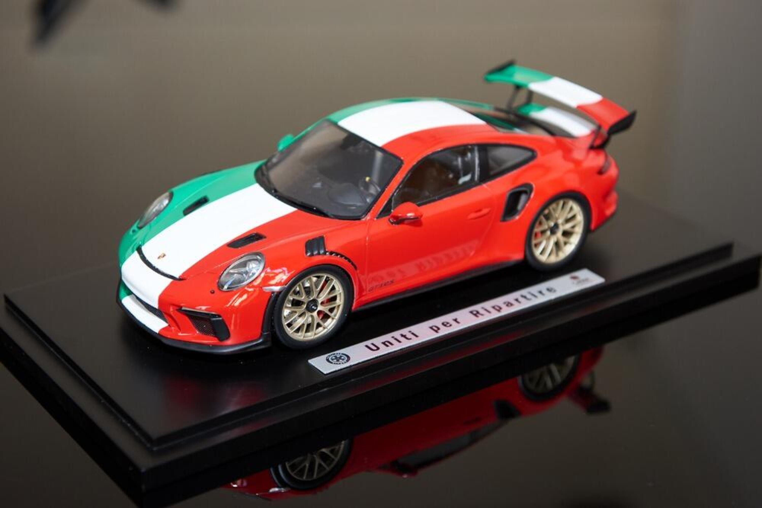 Porsche Italia: raccolti 1,3 milioni con la campagna &ldquo;Uniti per Ripartire&rdquo;