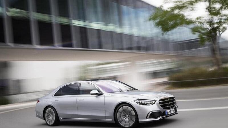 Il nuovo riferimento mondiale per l&rsquo;auto di lusso: ecco Mercedes-Benz berlina Classe S (223) [Foto, Dati e Video]