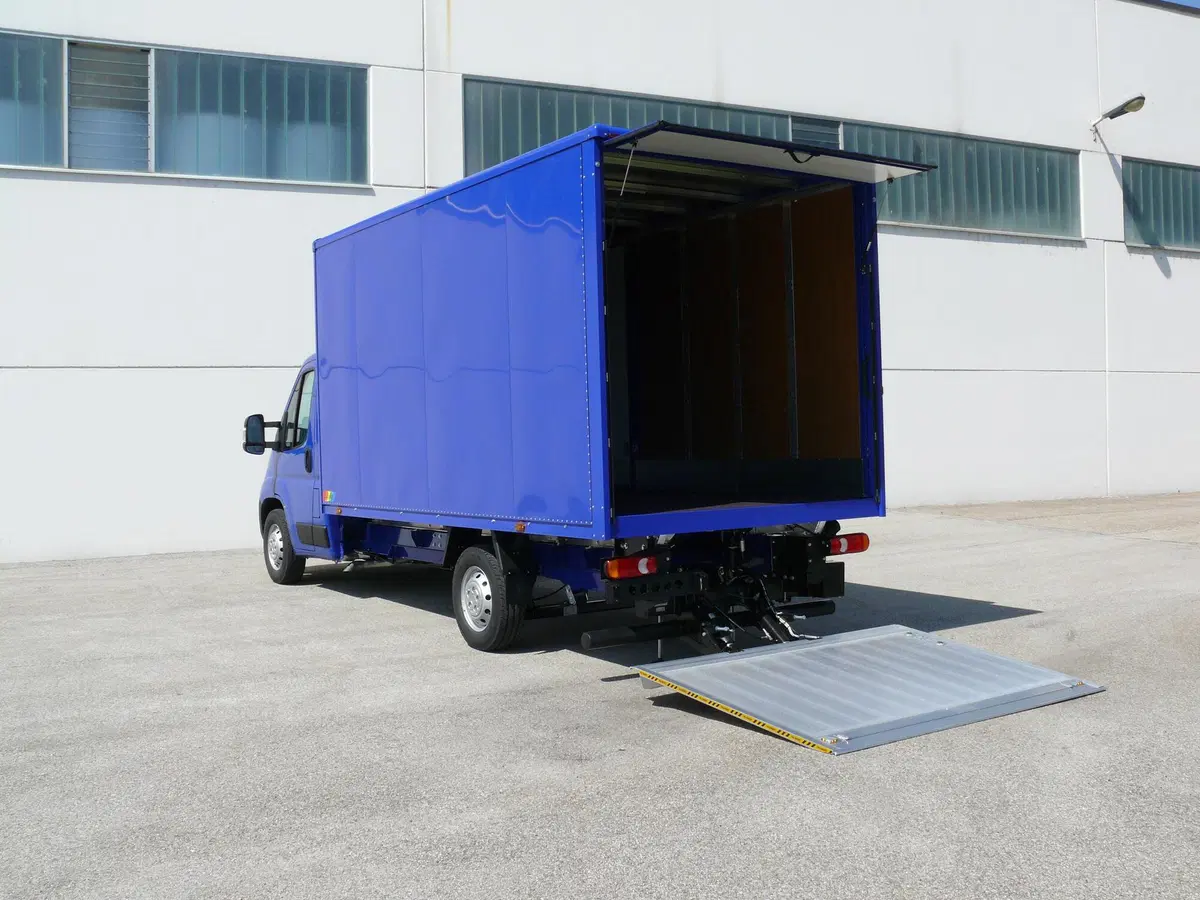 Peugeot Boxer Telaio 335 2.2 BlueHDi 140 S&S PLM Cassonato Premium (3)