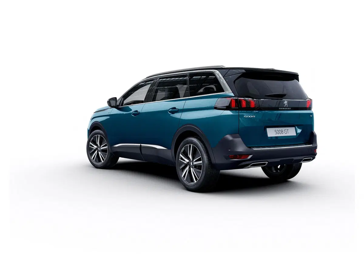 Peugeot 5008, tolti i veli al restyling (5)