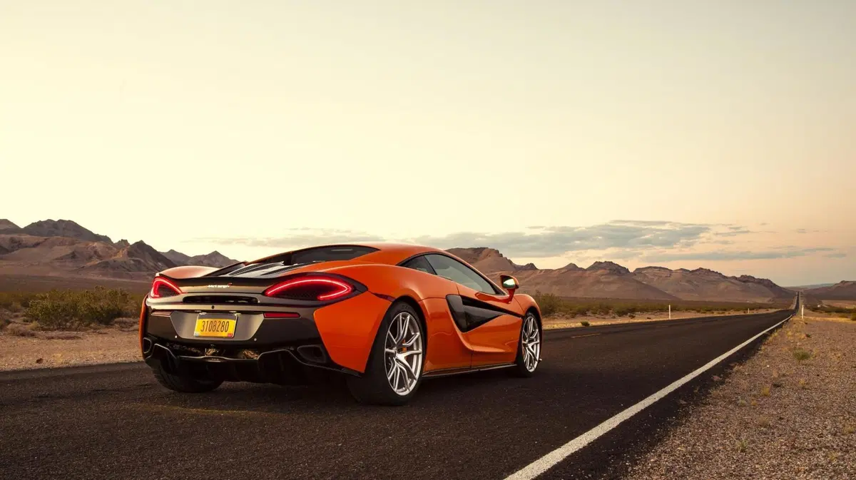 McLaren 540C (2016-20) (9)