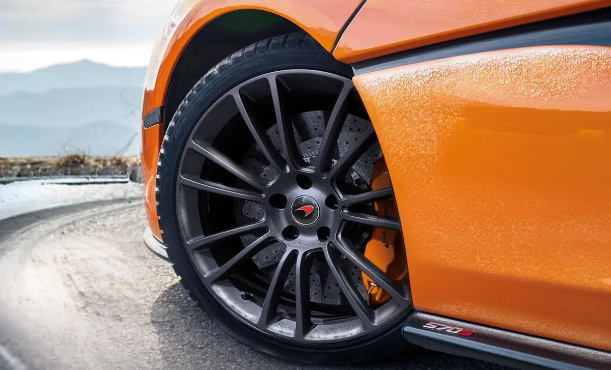 McLaren 540C (2016-20) (21)