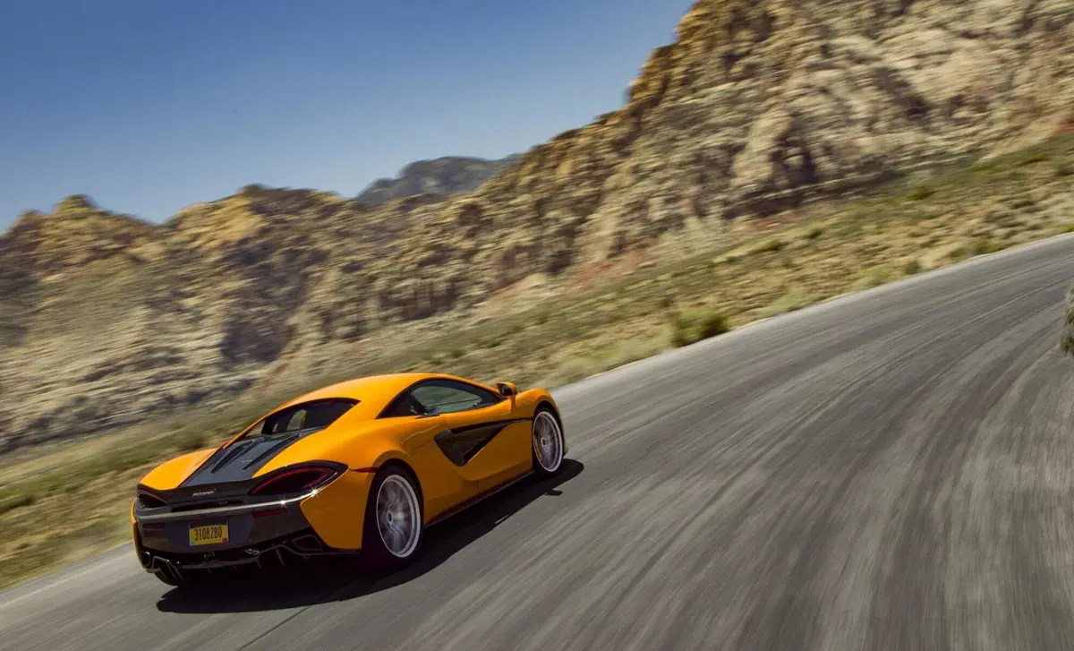 McLaren 540C (2016-20) (10)