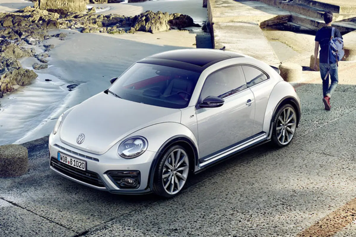 Volkswagen Maggiolino: ecco il restyling dell'icona senza tempo (4)