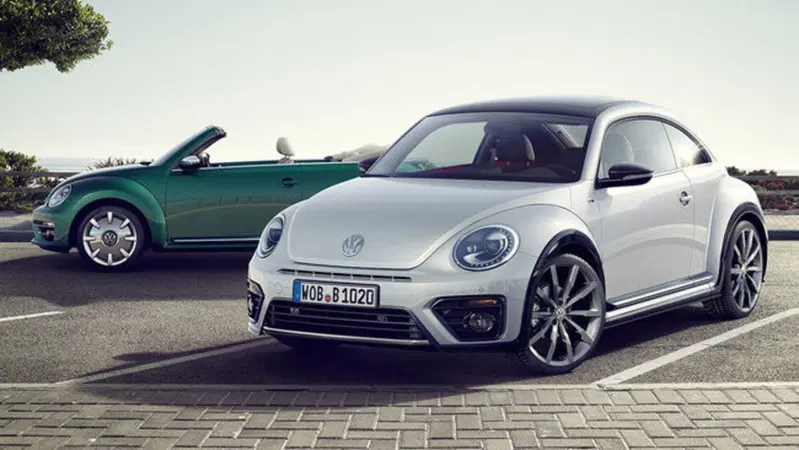 Volkswagen Maggiolino restyling: un lifting per un'icona senza tempo