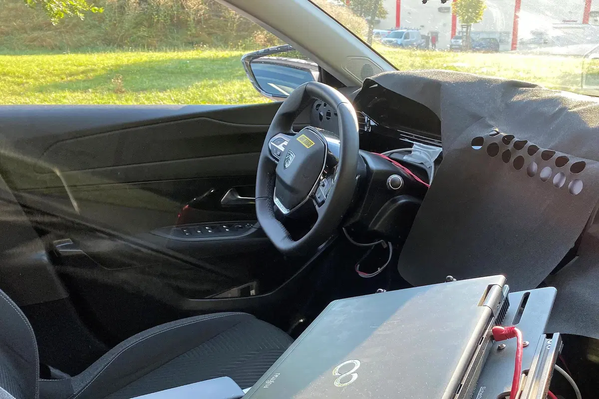 Nuova Peugeot 308, le foto spia (25)