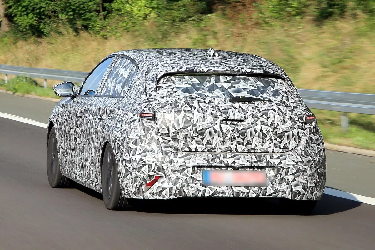 Nuova Peugeot 308, le foto spia (27)