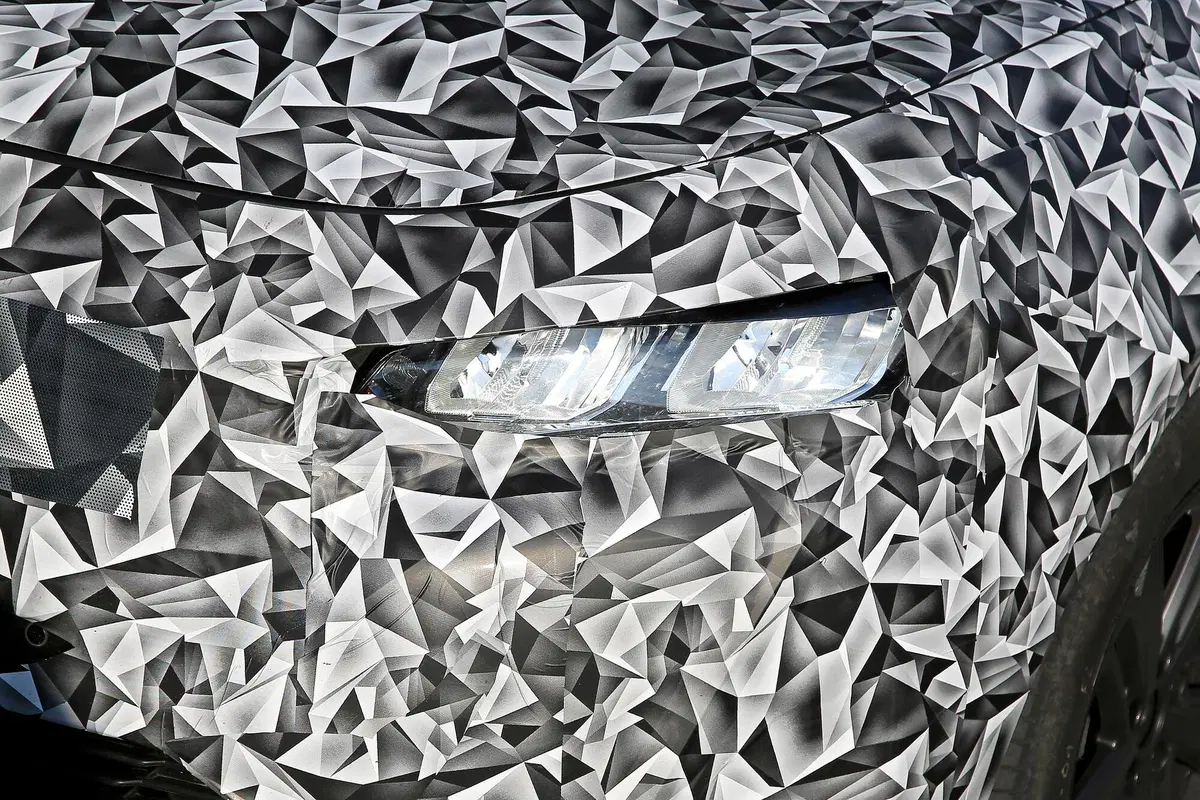 Nuova Peugeot 308, le foto spia (30)