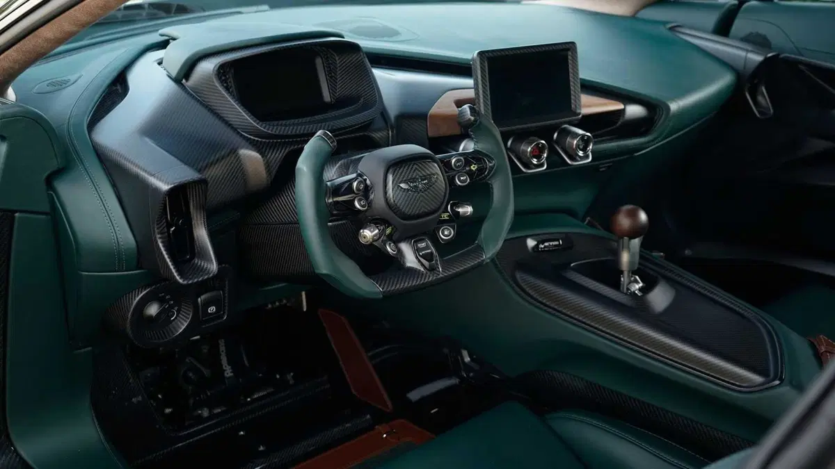 Aston Martin Victor | La ONE OFF da 836 CV in onore di Victor Gauntlett (10)