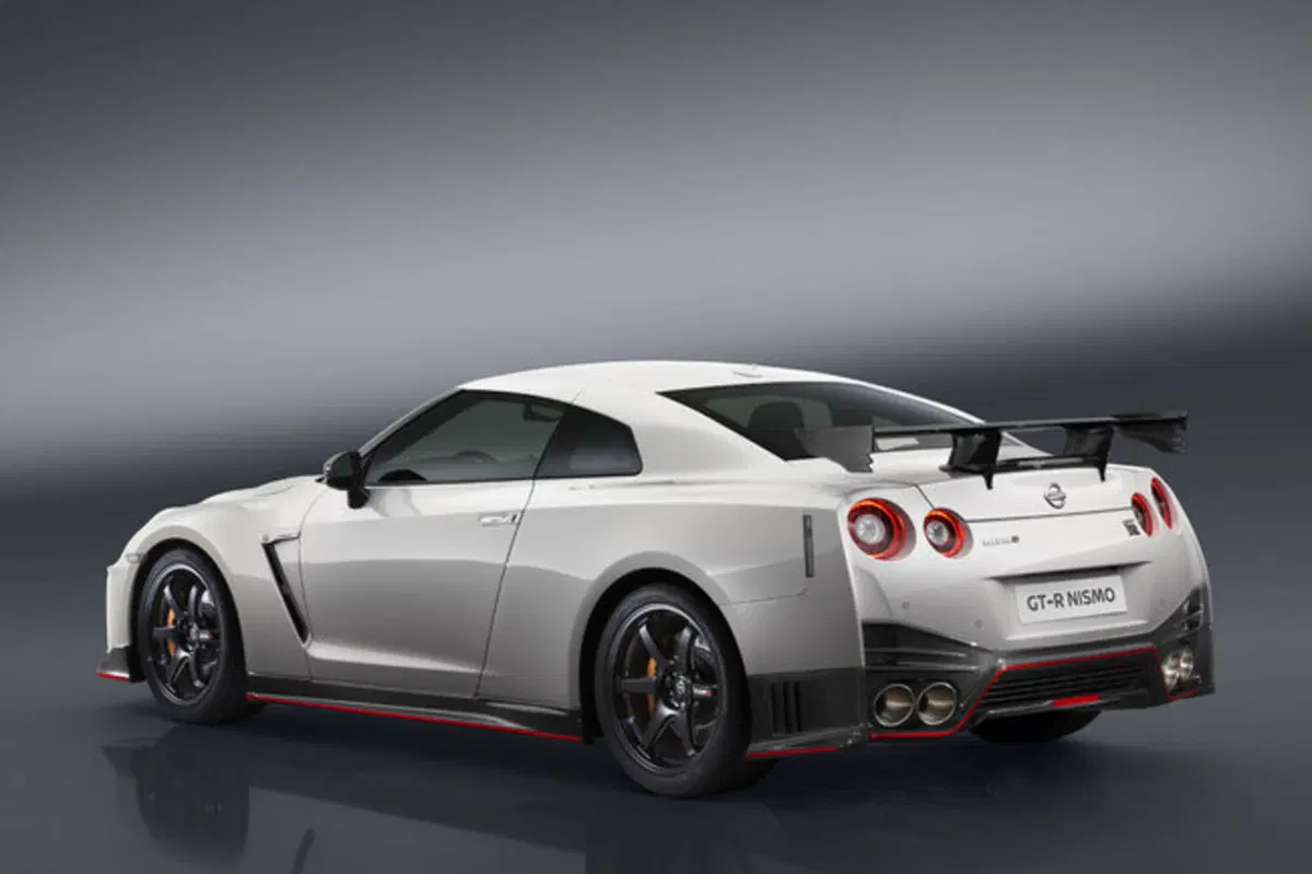 Nissan GT-R Nismo: ecco il restyling del bolide nipponico