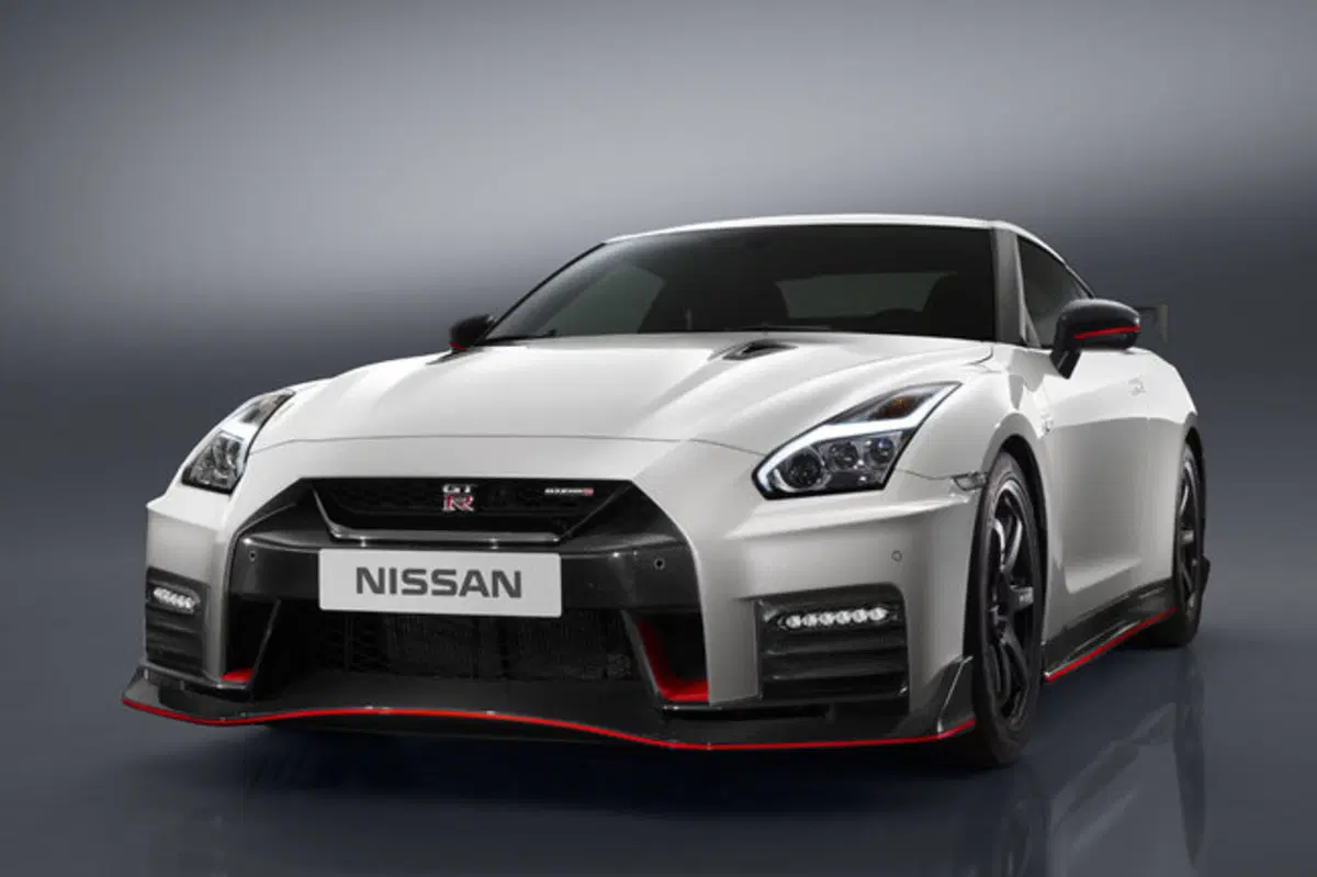 Nissan GT-R Nismo: ecco il restyling del bolide nipponico (2)