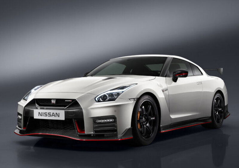 Nissan GT-R Nismo restyling: ecco come cambia il bolide nipponico