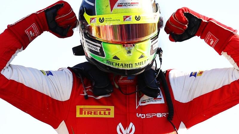 F2, Mick Schumacher vince a Monza nel segno di pap&agrave; Michael