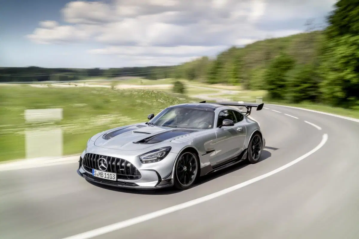 Mercedes AMG GT Black Series: costa quasi 400.000 euro ma non la puoi comprare (19)