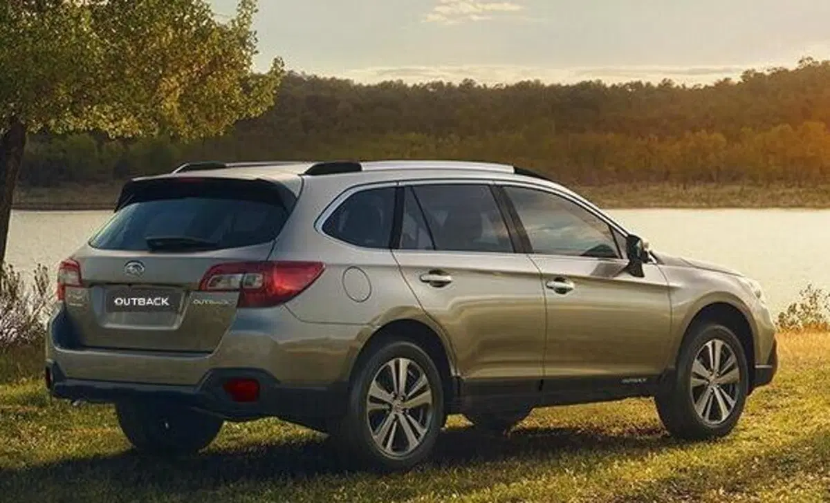Subaru Outback 2.0d Lineartronic Unlimited (8)