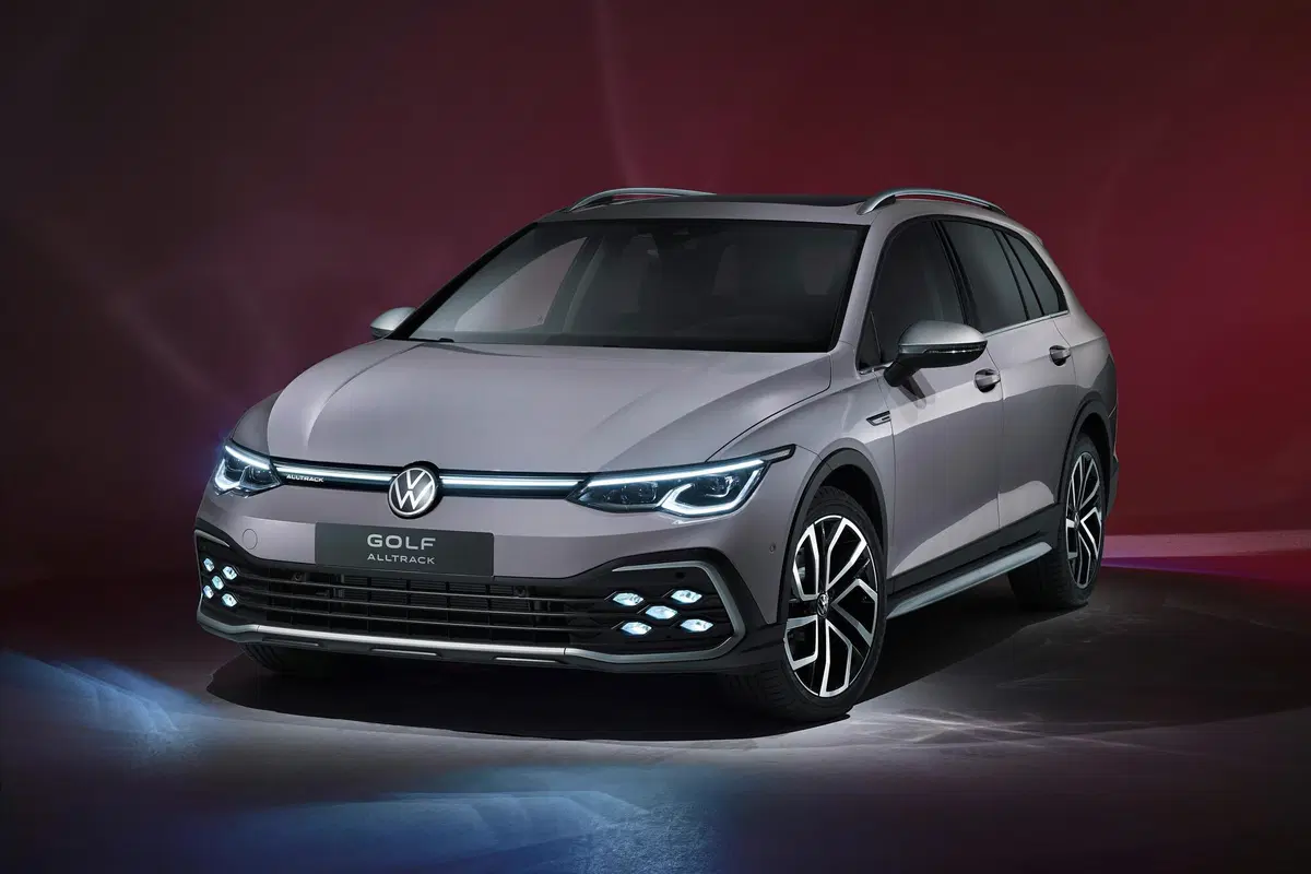 Volkswagen Golf Variant, svelata la wagon (9)
