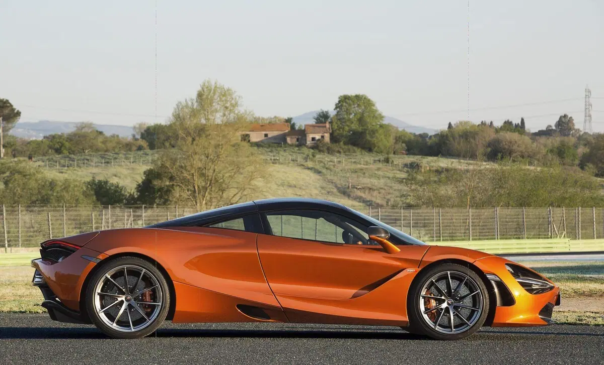 McLaren 720S Coupé 720S Coupé (10)