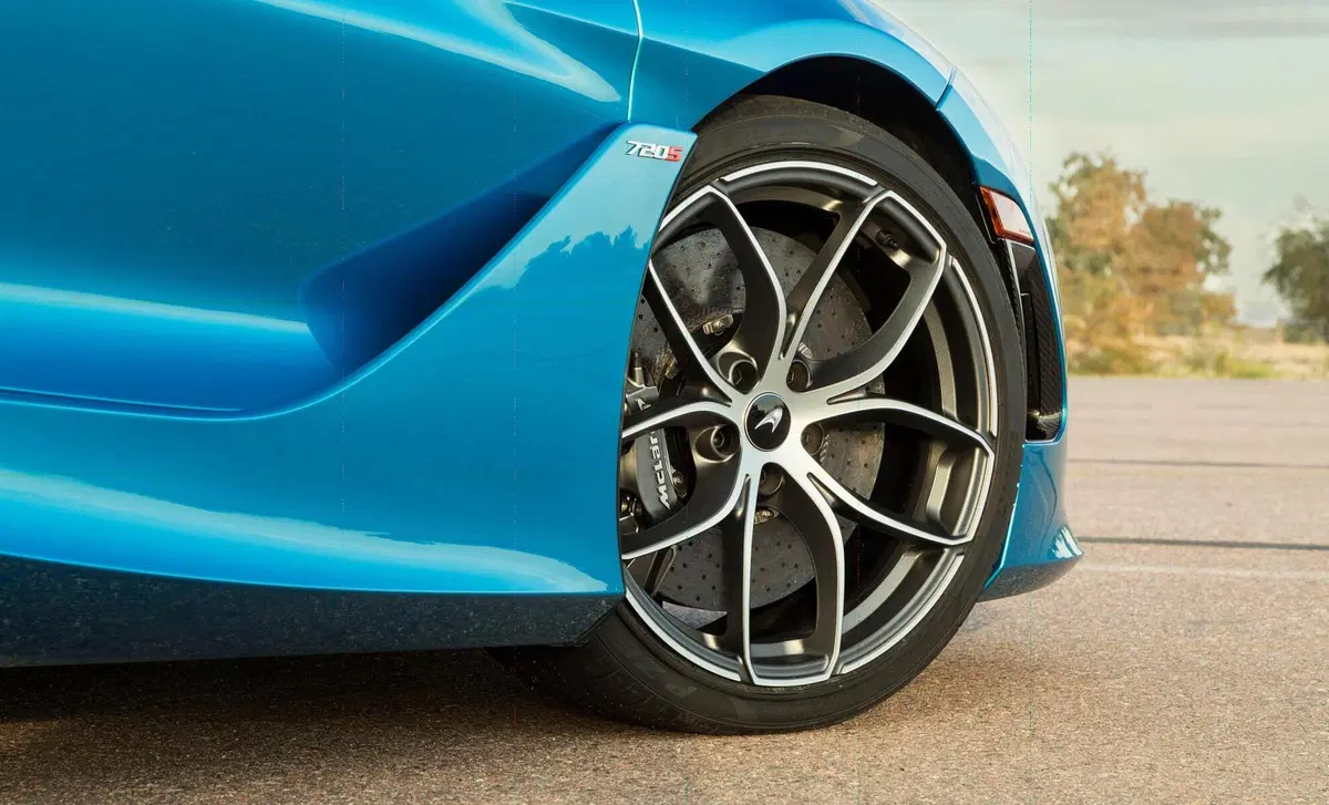 McLaren 720S Cabrio (2018-23) (22)