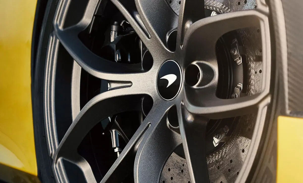 McLaren 720S Cabrio (2018-23) (23)