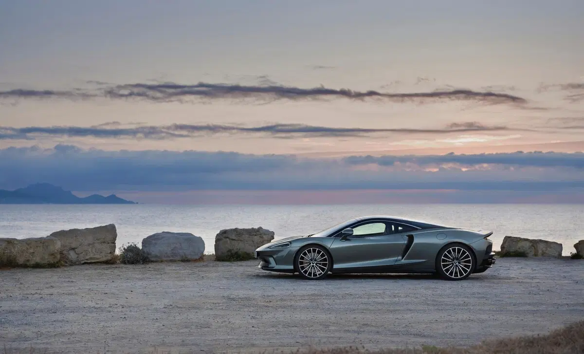 McLaren GT (2019-23) (2)