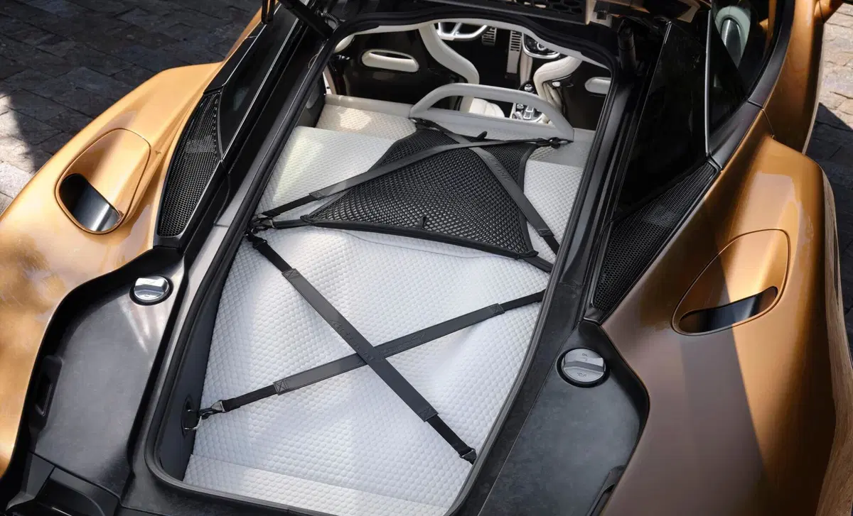McLaren GT (2019-23) (21)
