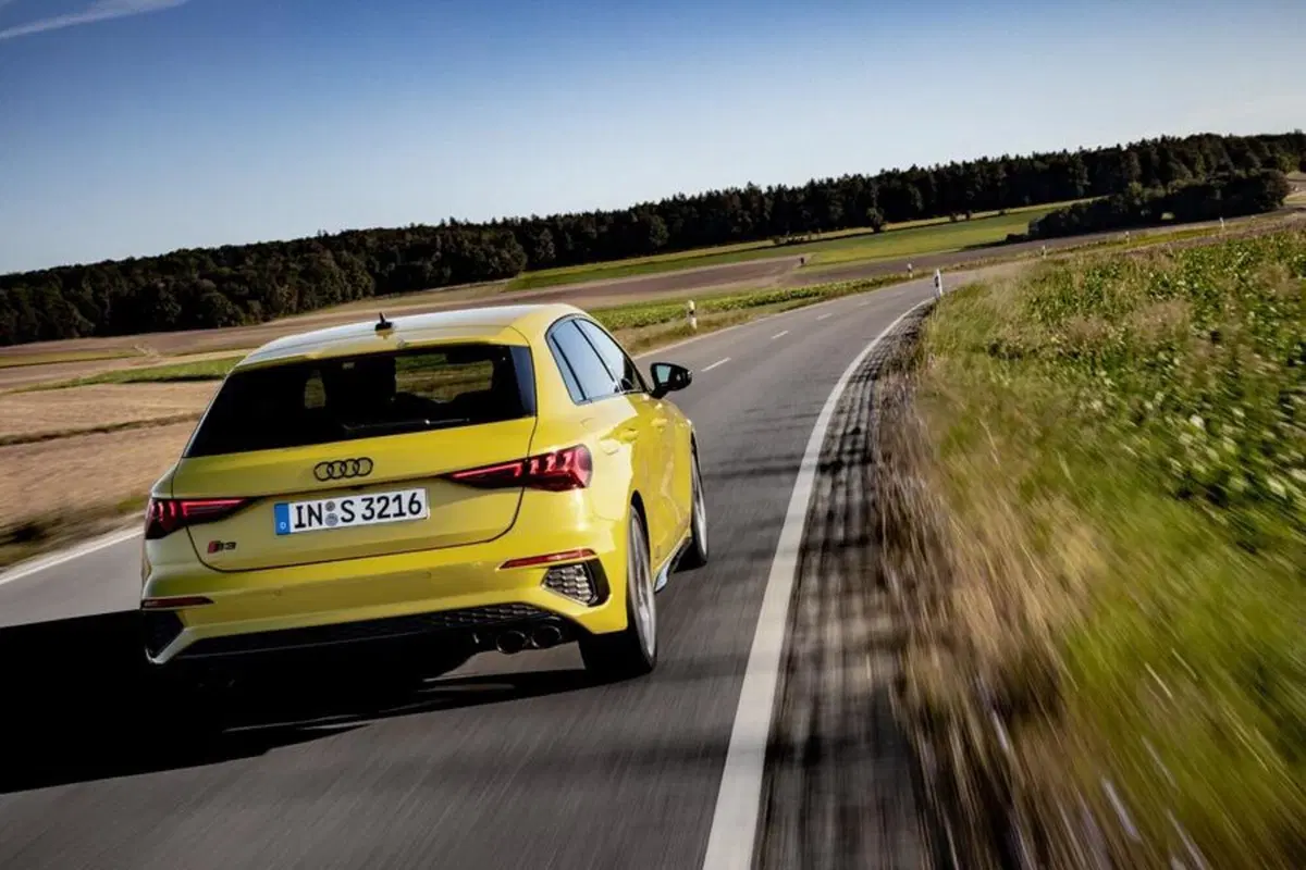 Nuova Audi S3 2020: berlina o Sportback, ma sportiva hi-tech [310CV 4x4, 49K] (4)