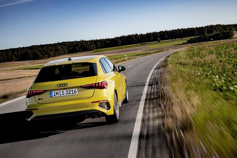 Nuova Audi S3 2020: berlina o Sportback, ma sportiva hi-tech [310CV 4x4, 49K]