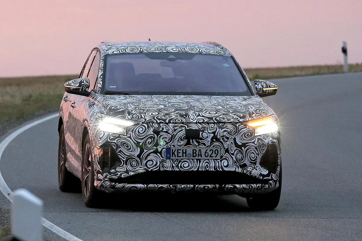 Audi Q4 e-tron, le foto spia (2)