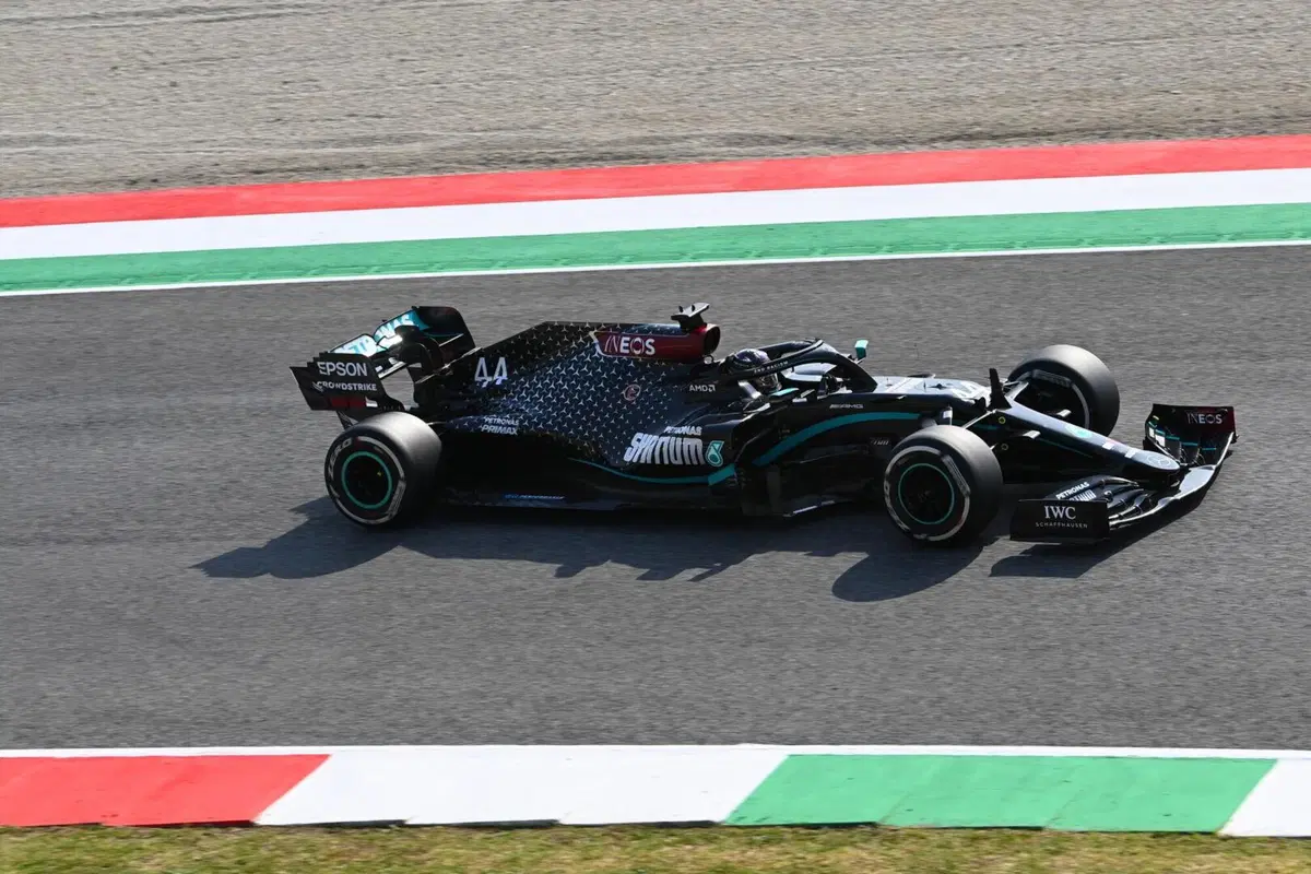 F1, GP Mugello 2020: pole per Hamilton. Quinto Leclerc (40)