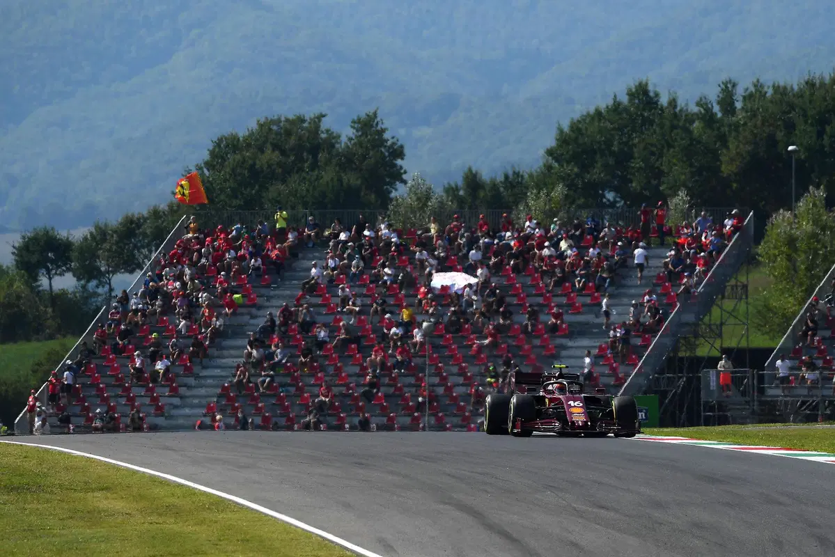 F1, GP Mugello 2020: pole per Hamilton. Quinto Leclerc (62)