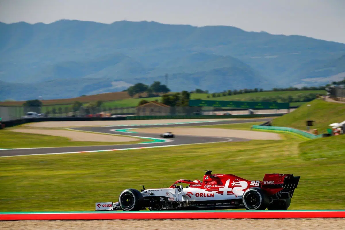 F1, GP Mugello 2020: Hamilton impressionante al Mugello, pista vera (19)